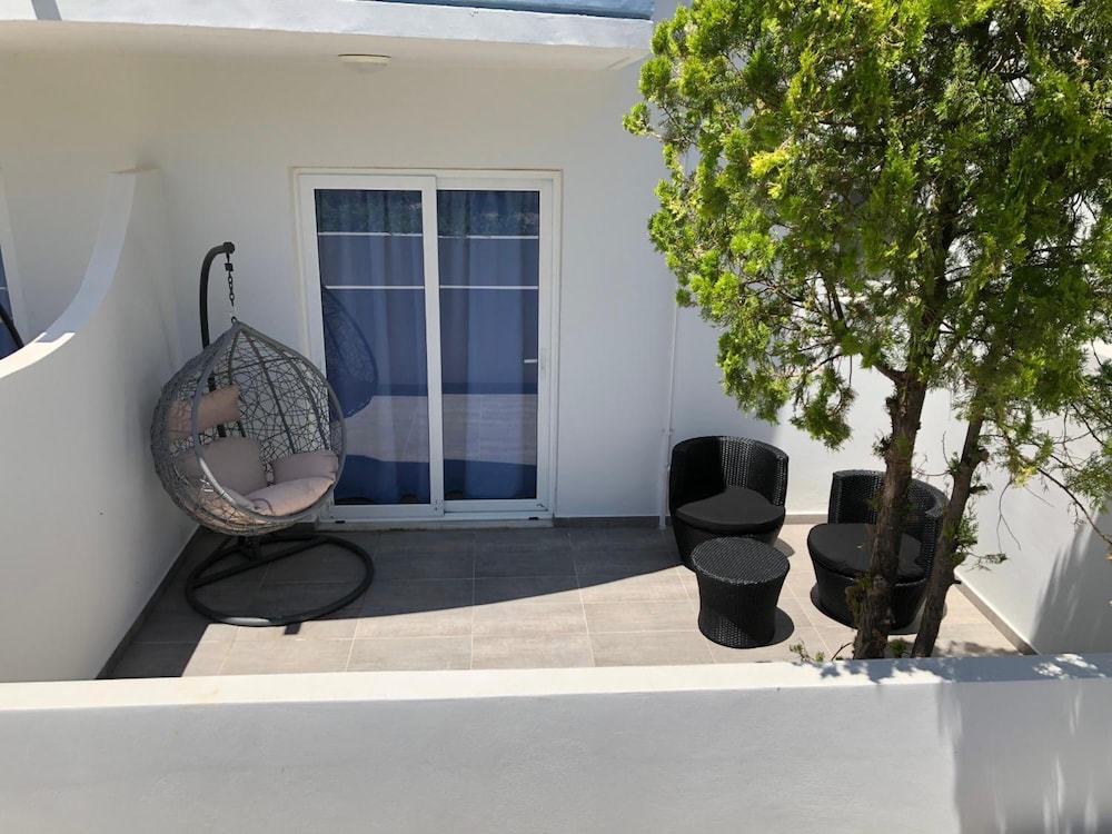 Elpida Beach Studios — Hotel rooms in Faliraki, South Aegean