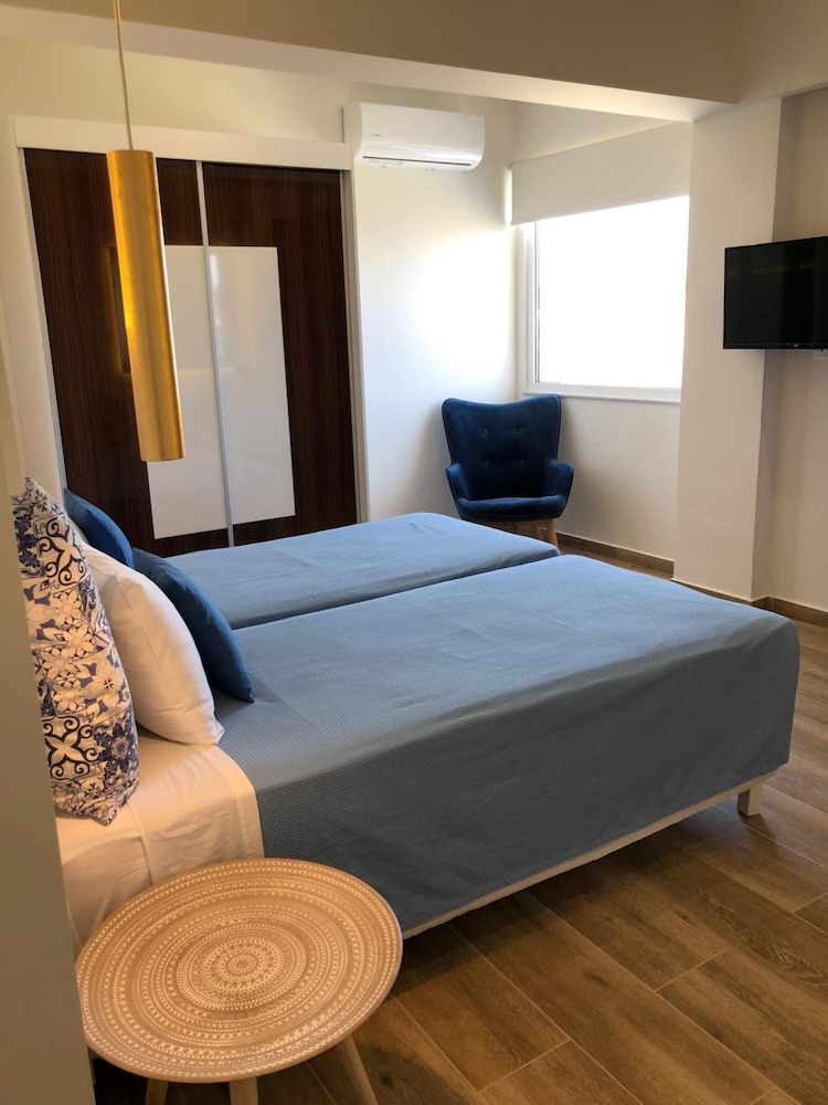 Elpida Beach Studios — Hotel rooms in Faliraki, South Aegean