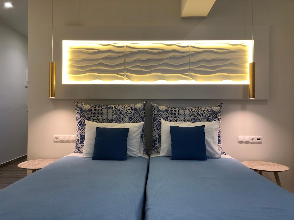 Elpida Beach Studios — Hotel rooms in Faliraki, South Aegean