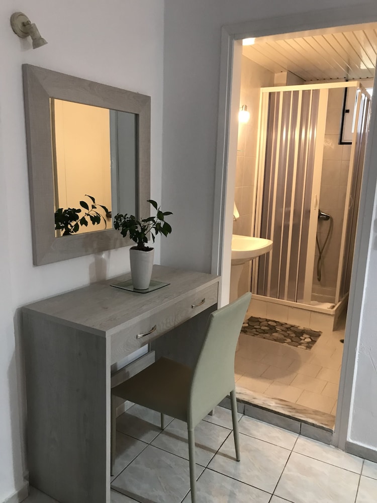 Marianna Studios — Hotel rooms in Malia