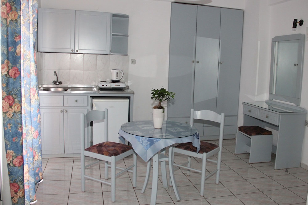 Marianna Studios — Hotel rooms in Malia