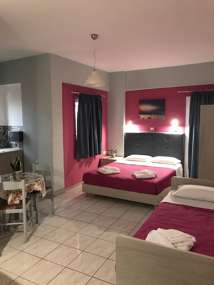 Marianna Studios — Hotel rooms in Malia
