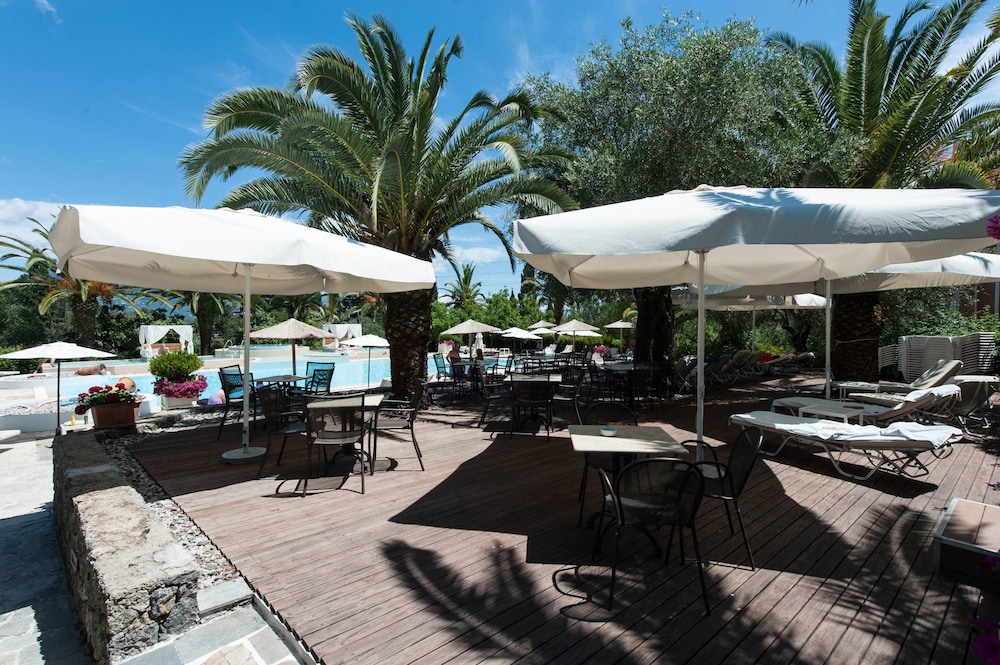 Art Hotel Debono — Restaurant & bars in Gouvia, Ionian Islands