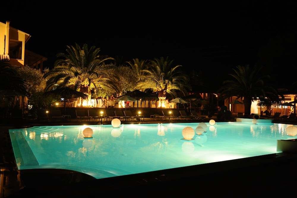 Art Hotel Debono — Swimming pool in Gouvia, Ionian Islands