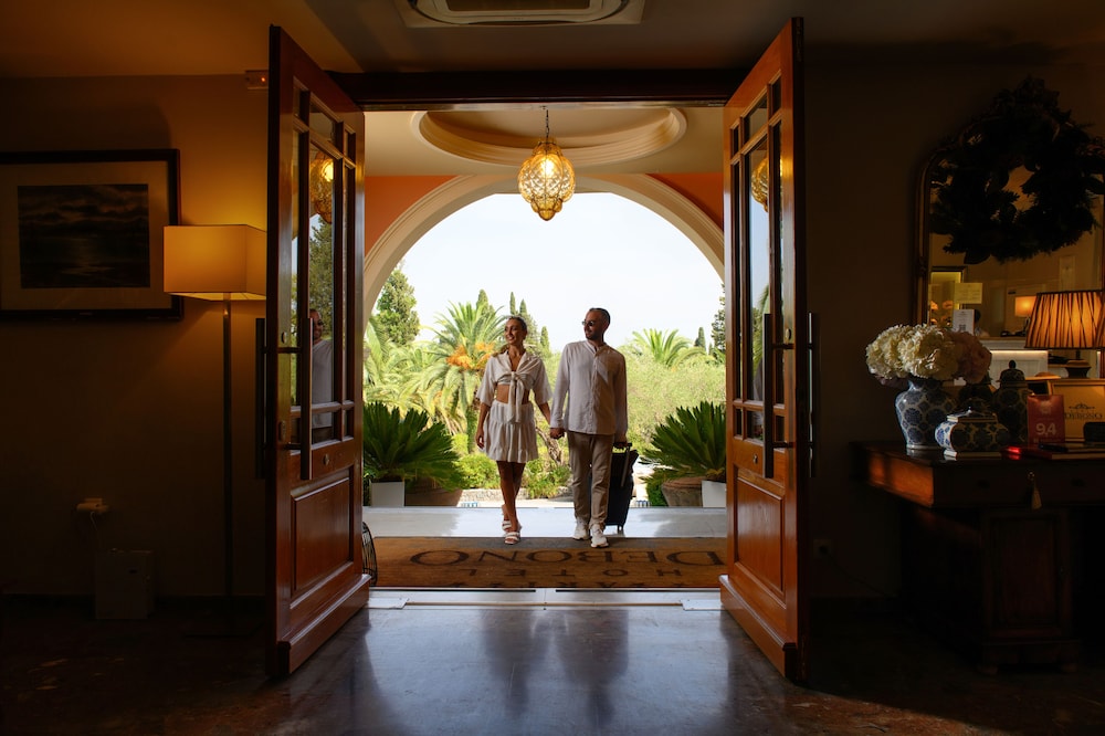 Art Hotel Debono — Hotel building in Gouvia, Ionian Islands