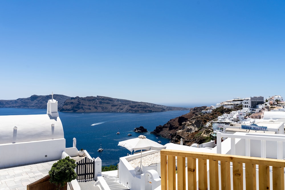 White Pearl Villas — Attractions in the area in Oia, South Aegean