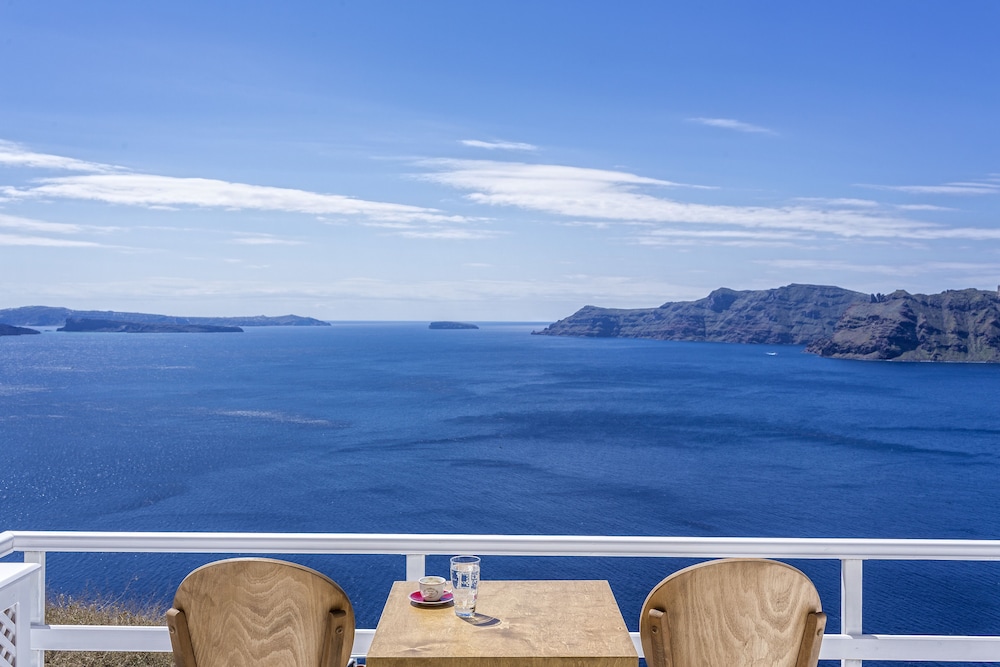 White Pearl Villas — Attractions in the area in Oia, South Aegean