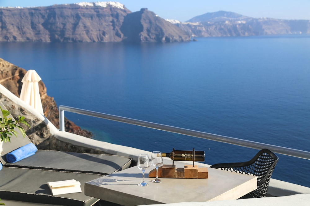 White Pearl Villas — Attractions in the area in Oia, South Aegean