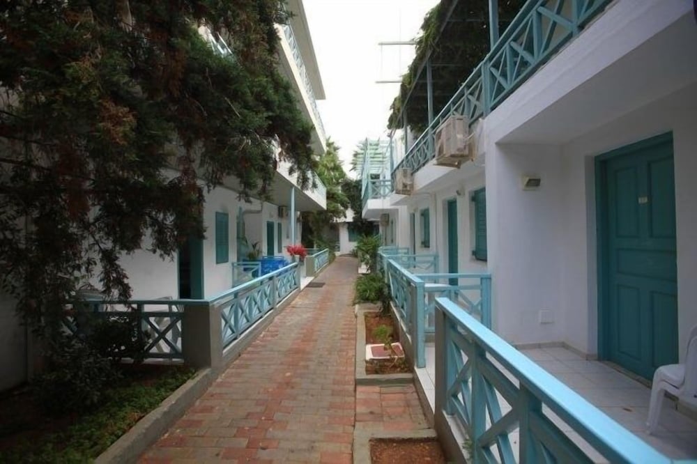 Anatoli Apartments — Hotel building in Hersonissos
