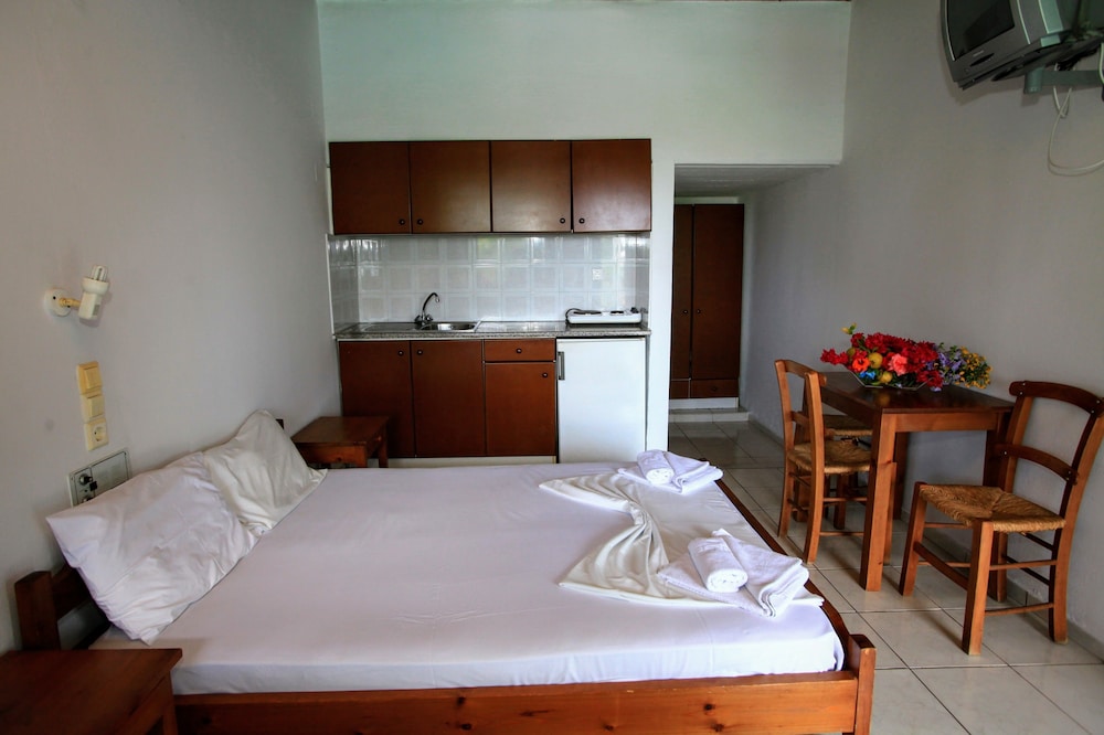 Anatoli Apartments — Hotel rooms in Hersonissos