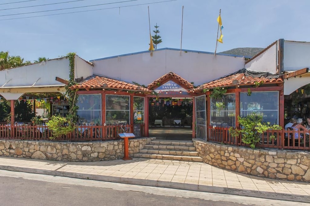 Anatoli Apartments — Restaurant & bars in Hersonissos