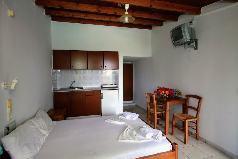 Anatoli Apartments — Hotel rooms in Hersonissos