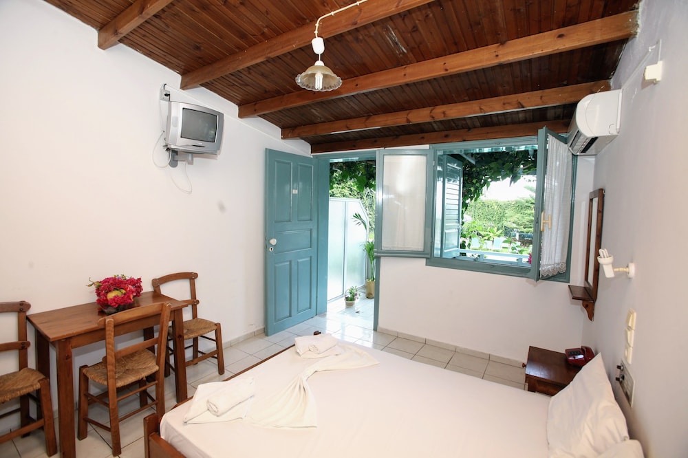 Anatoli Apartments — Hotel rooms in Hersonissos