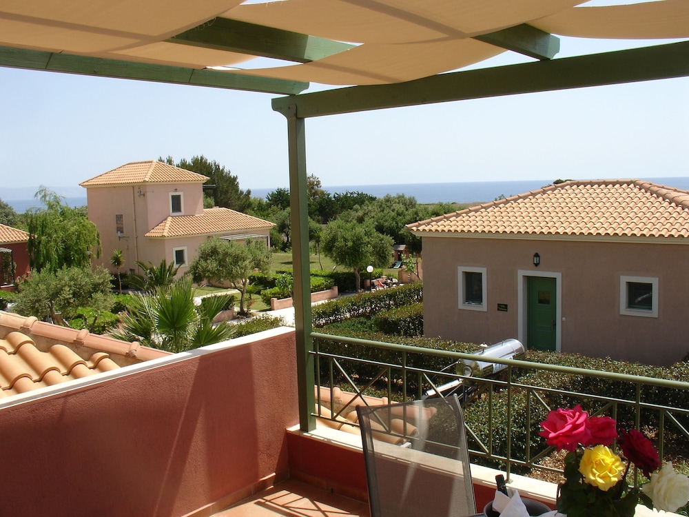 Monambeles Villas — Hotel rooms in Svoronata, Ionian Islands