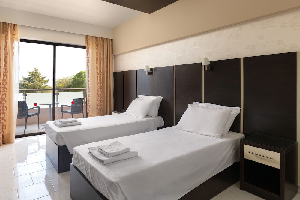 Rose Hotel Faliraki — Hotel rooms in Faliraki, South Aegean