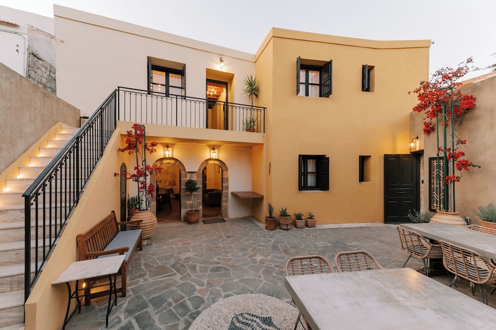 Zacosta Villa - a Heritage Hotel — Hotel building in Rhodes Town, South Aegean