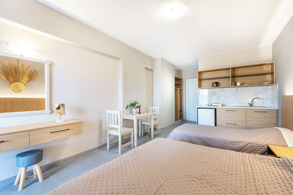 Oasis Tigaki — Hotel rooms in Tigaki, South Aegean