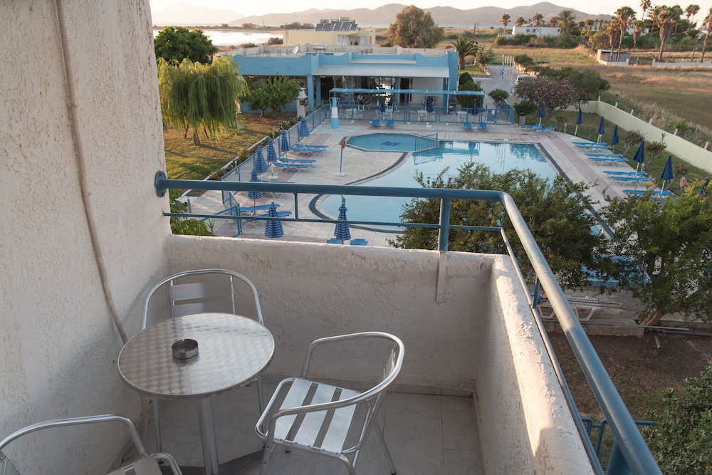 Oasis Tigaki — Swimming pool in Tigaki, South Aegean
