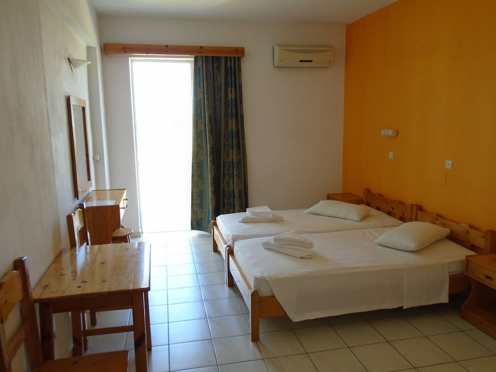 Oasis Tigaki — Hotel rooms in Tigaki, South Aegean