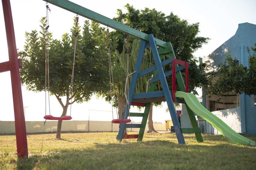 Oasis Tigaki — Attractions for children in Tigaki, South Aegean