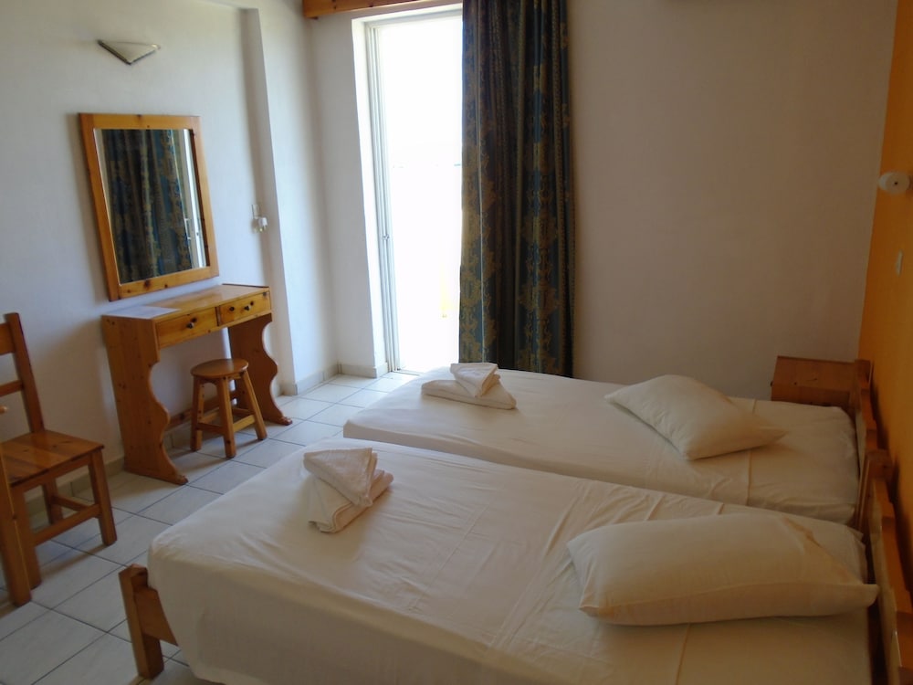 Oasis Tigaki — Hotel rooms in Tigaki, South Aegean