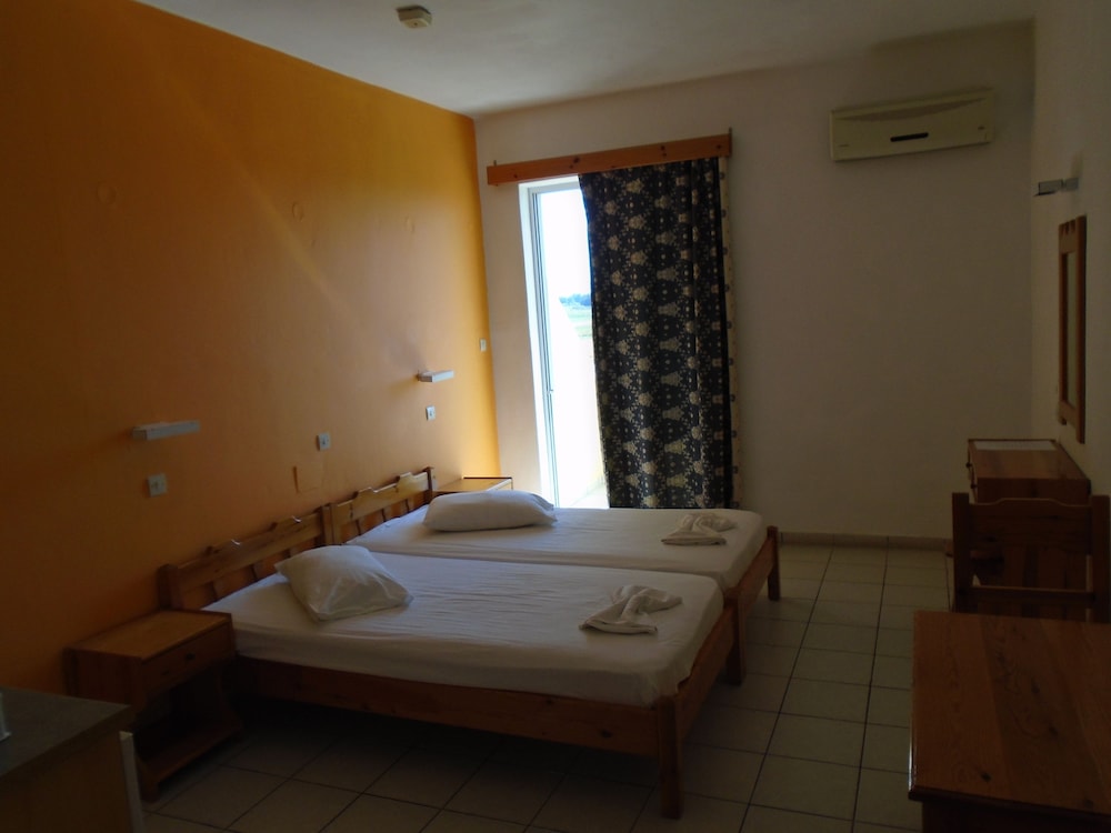Oasis Tigaki — Hotel rooms in Tigaki, South Aegean