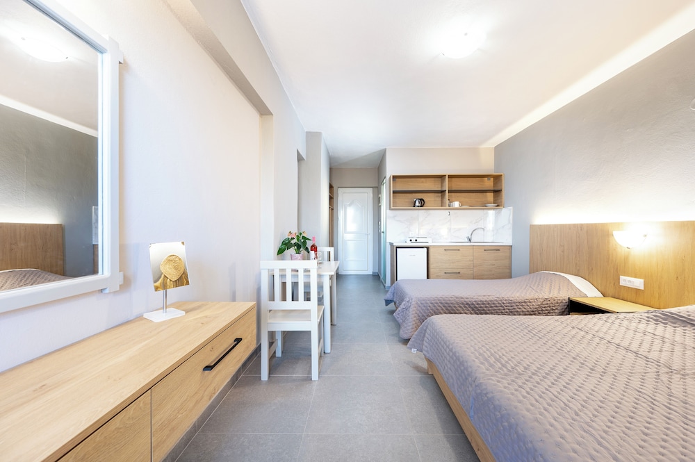Oasis Tigaki — Hotel rooms in Tigaki, South Aegean