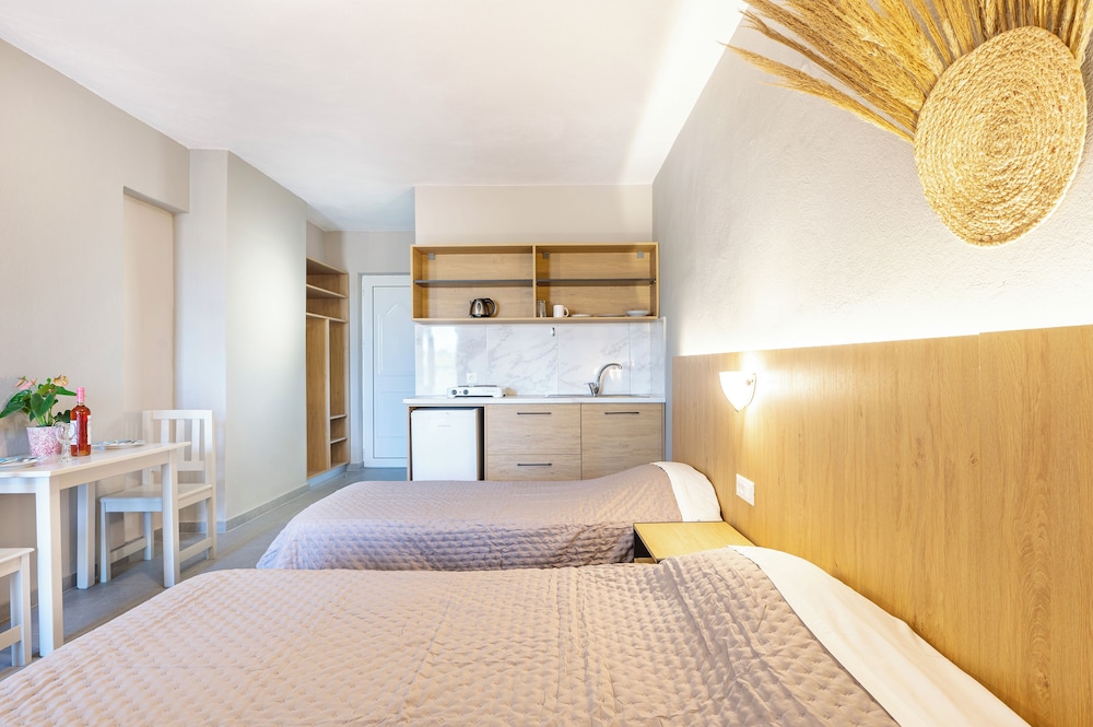 Oasis Tigaki — Hotel rooms in Tigaki, South Aegean