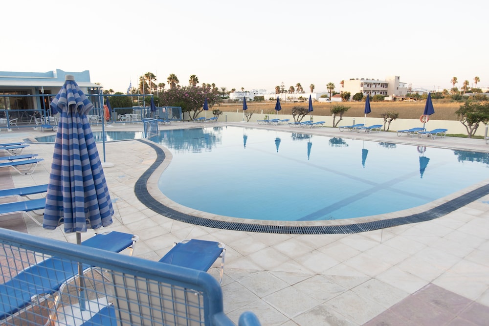 Oasis Tigaki — Swimming pool in Tigaki, South Aegean