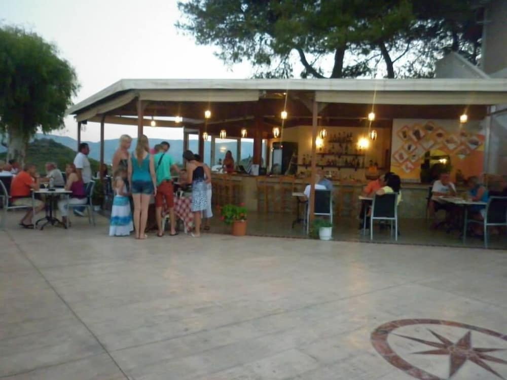 Zante View Studios — Restaurant & bars in Tsilivi, Ionian Islands