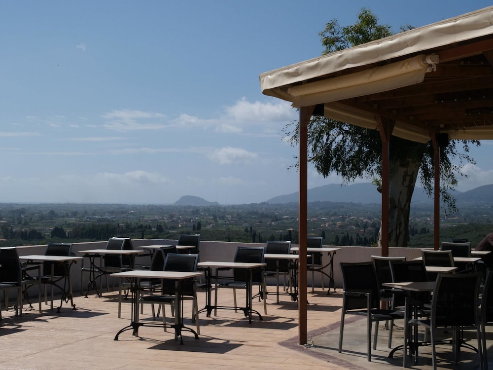Zante View Studios — Restaurant & bars in Tsilivi, Ionian Islands