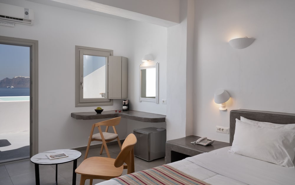 Goulielmos Hotel & Spa — Rooms in Akrotiri, South Aegean