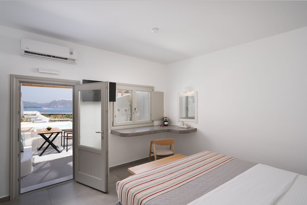 Goulielmos Hotel & Spa — Rooms in Akrotiri, South Aegean