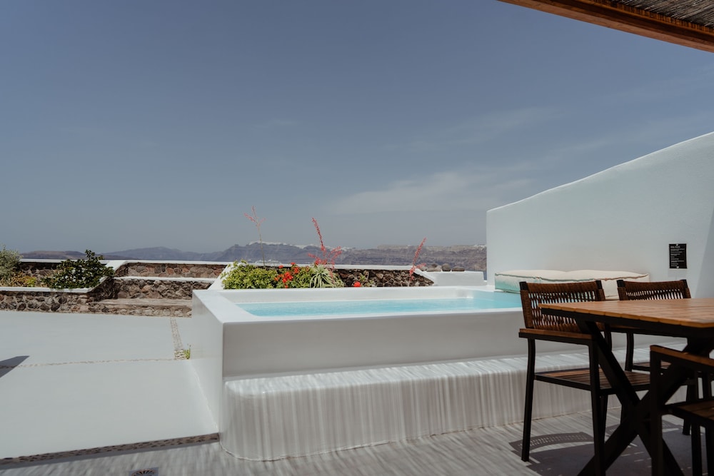 Goulielmos Hotel & Spa — Outdoor in Akrotiri, South Aegean