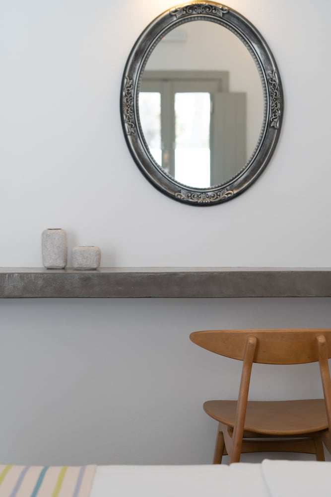 Goulielmos Hotel & Spa — Rooms in Akrotiri, South Aegean