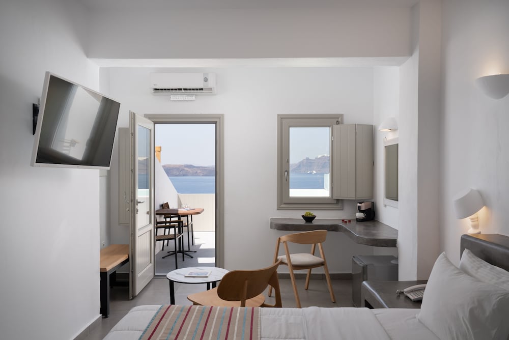 Goulielmos Hotel & Spa — Rooms in Akrotiri, South Aegean