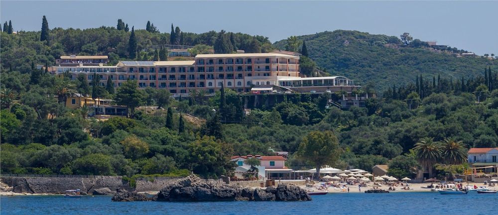 Paleokastritsa Palace - zdjęcie 2