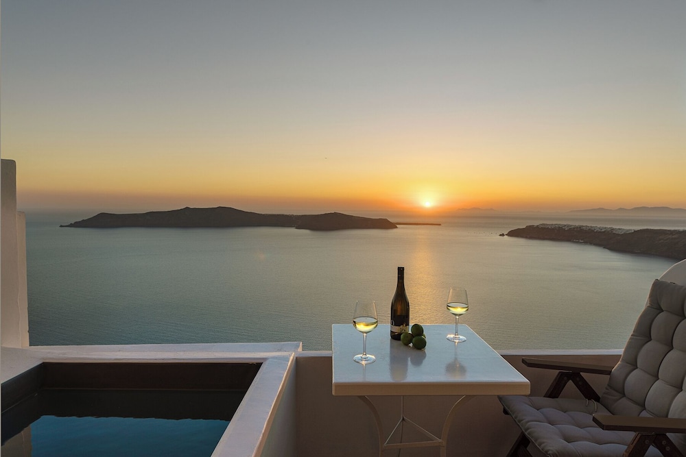 Afroessa Hotel by Caldera Houses — Swimming pool in Imerovigli, South Aegean