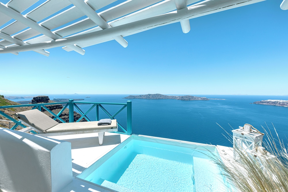 Afroessa Hotel by Caldera Houses — Swimming pool in Imerovigli, South Aegean