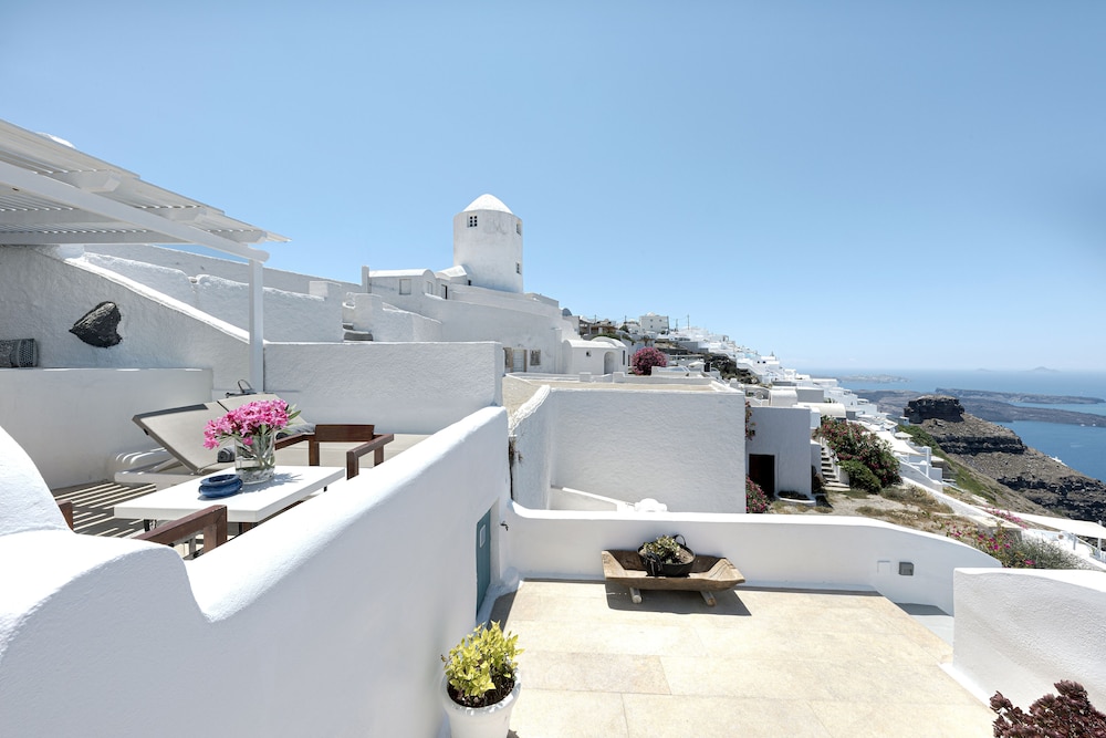 Afroessa Hotel by Caldera Houses — Hotel rooms in Imerovigli, South Aegean