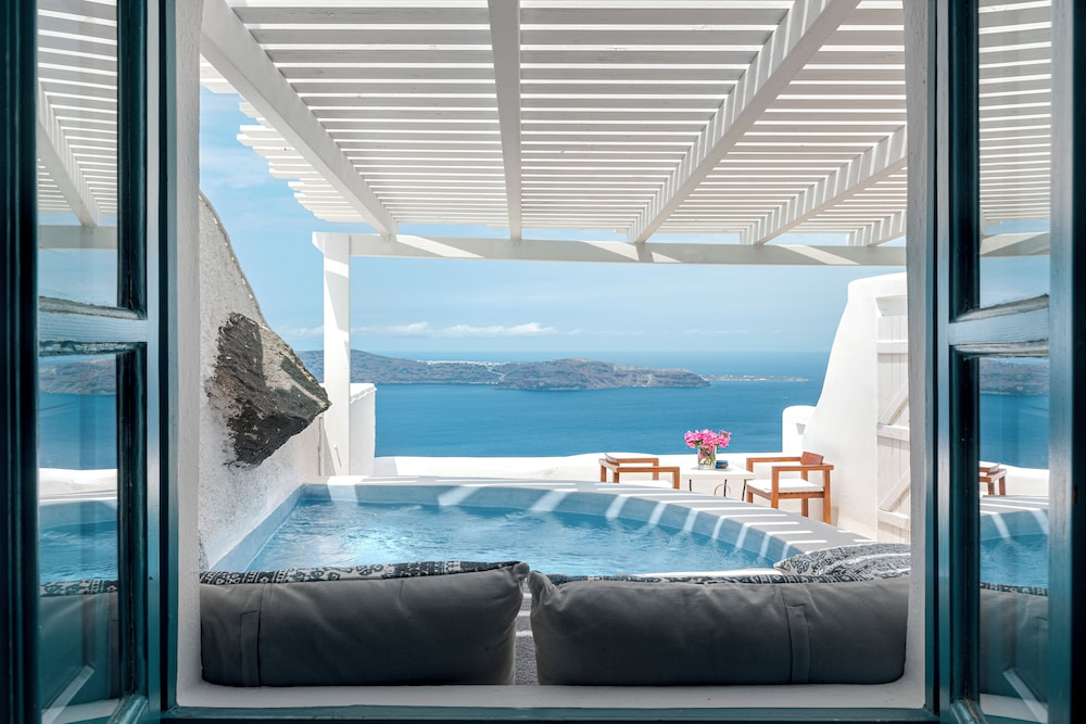 Afroessa Hotel by Caldera Houses — Swimming pool in Imerovigli, South Aegean