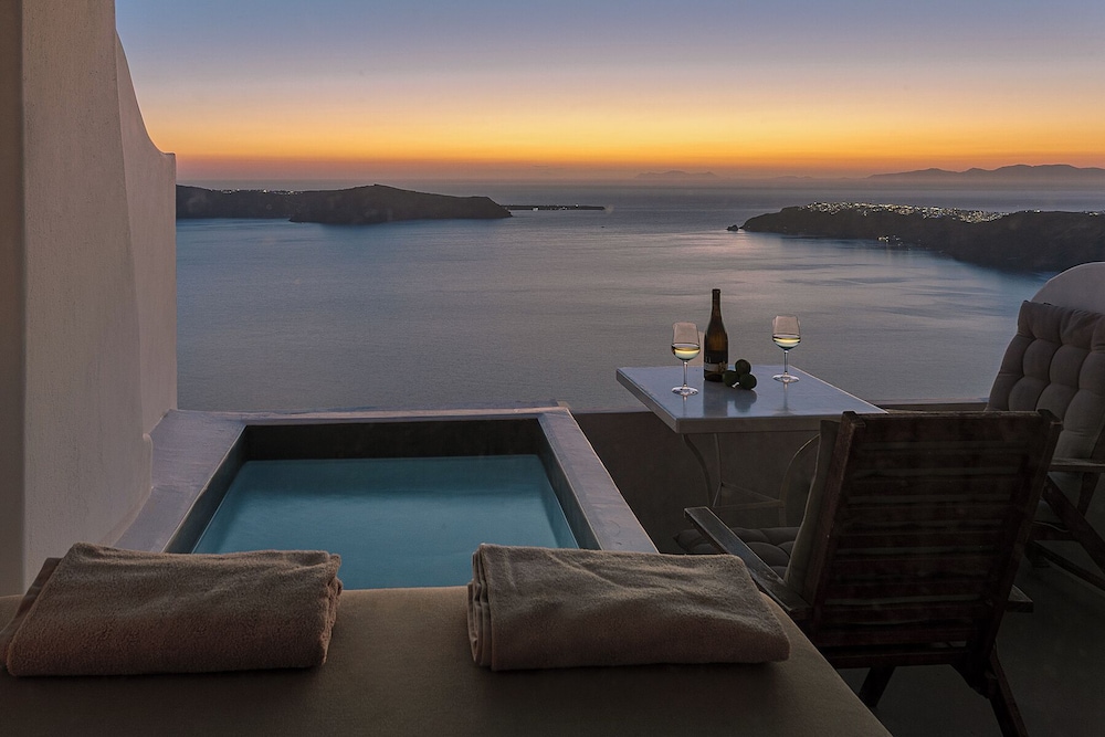 Afroessa Hotel by Caldera Houses — Swimming pool in Imerovigli, South Aegean