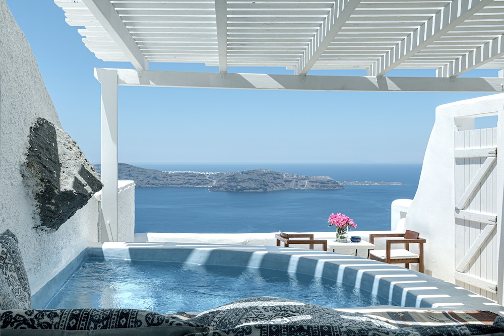 Afroessa Hotel by Caldera Houses — Swimming pool in Imerovigli, South Aegean