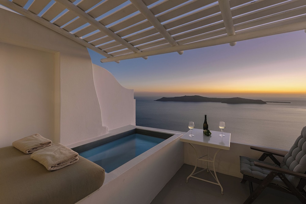 Afroessa Hotel by Caldera Houses — Hotel rooms in Imerovigli, South Aegean