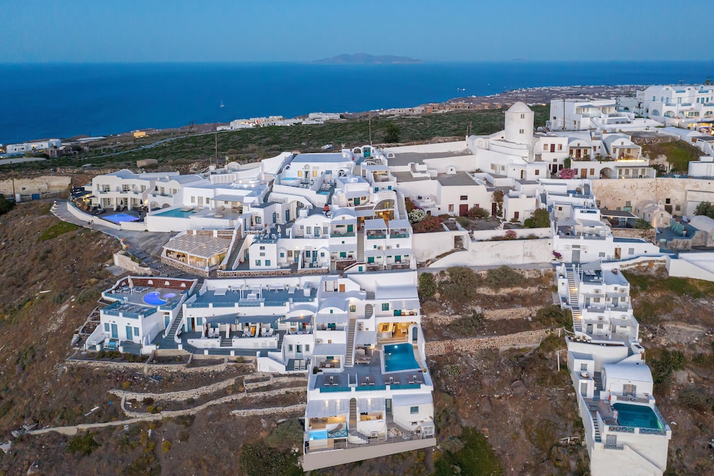 Afroessa Hotel by Caldera Houses — Hotel building in Imerovigli, South Aegean