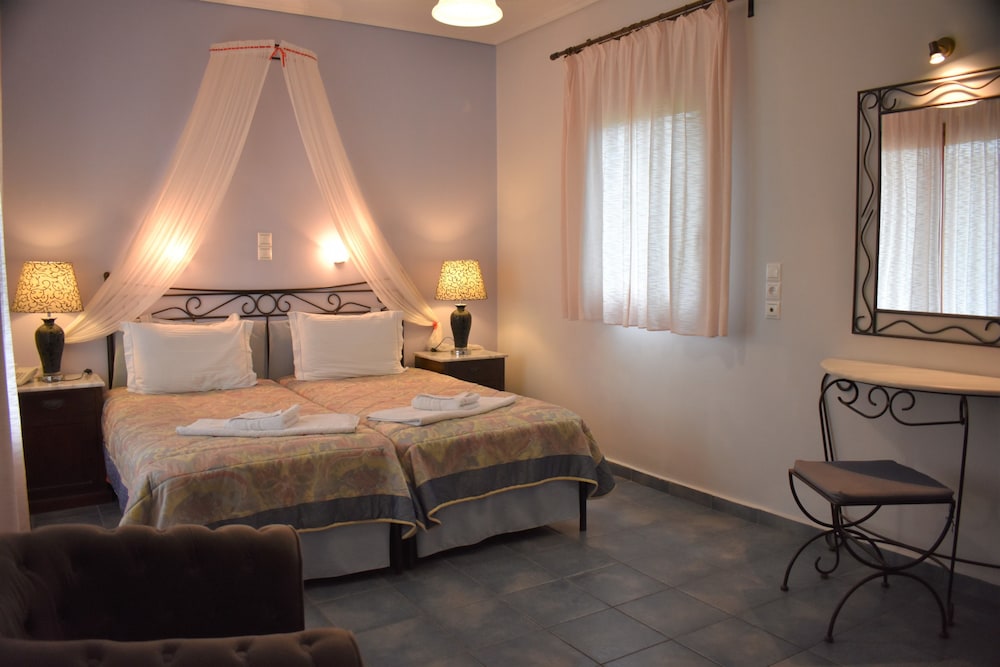 Melidron Hotel — Hotel rooms in Skala (Kefalonia), Ionian Islands