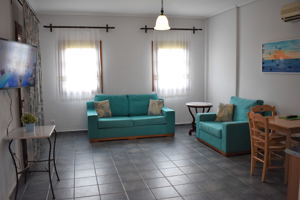 Melidron Hotel — Hotel rooms in Skala (Kefalonia), Ionian Islands