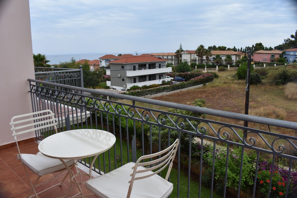 Melidron Hotel — Hotel building in Skala (Kefalonia), Ionian Islands