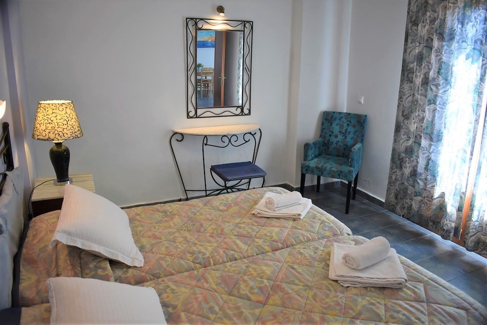 Melidron Hotel — Hotel rooms in Skala (Kefalonia), Ionian Islands