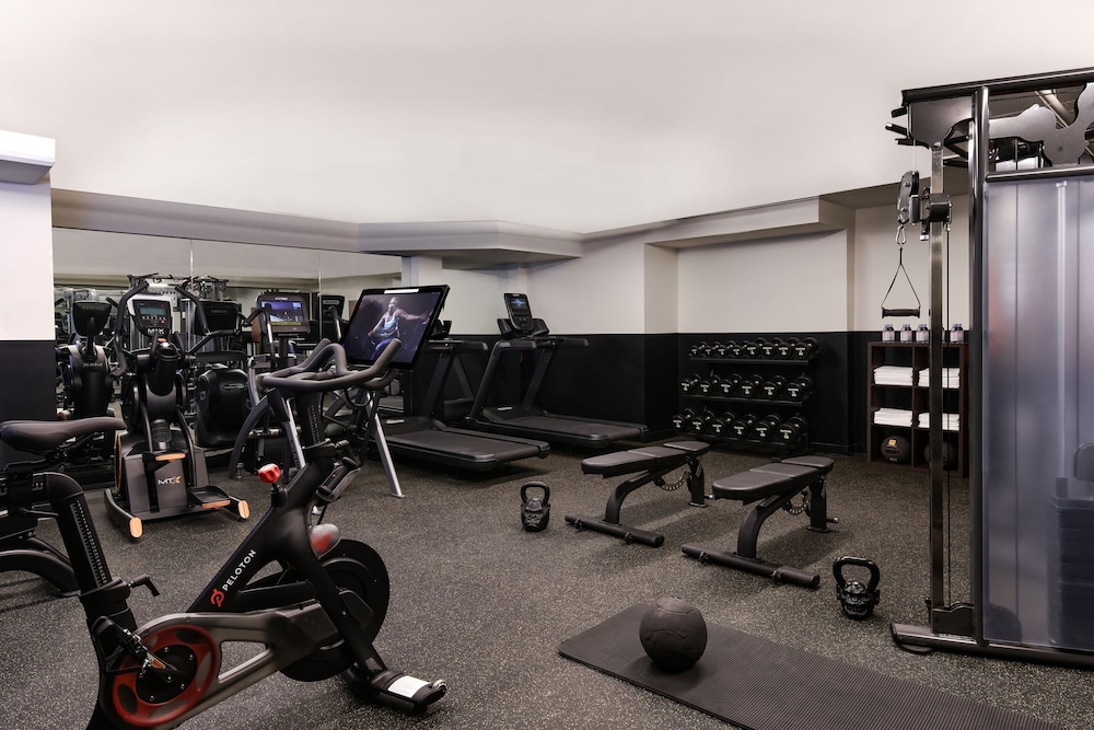 HOLLYWOOD VOLUME, a Tribute Portfolio Hotel — Sports & recreation in Los Angeles, California